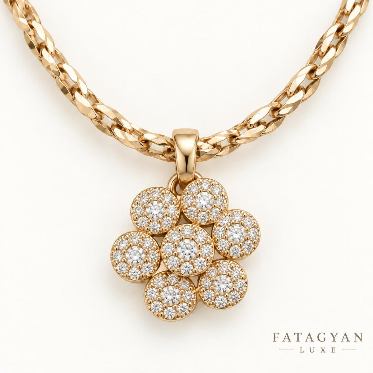 Crystal Paw Pendant Necklace – 18K Gold Plated XP001