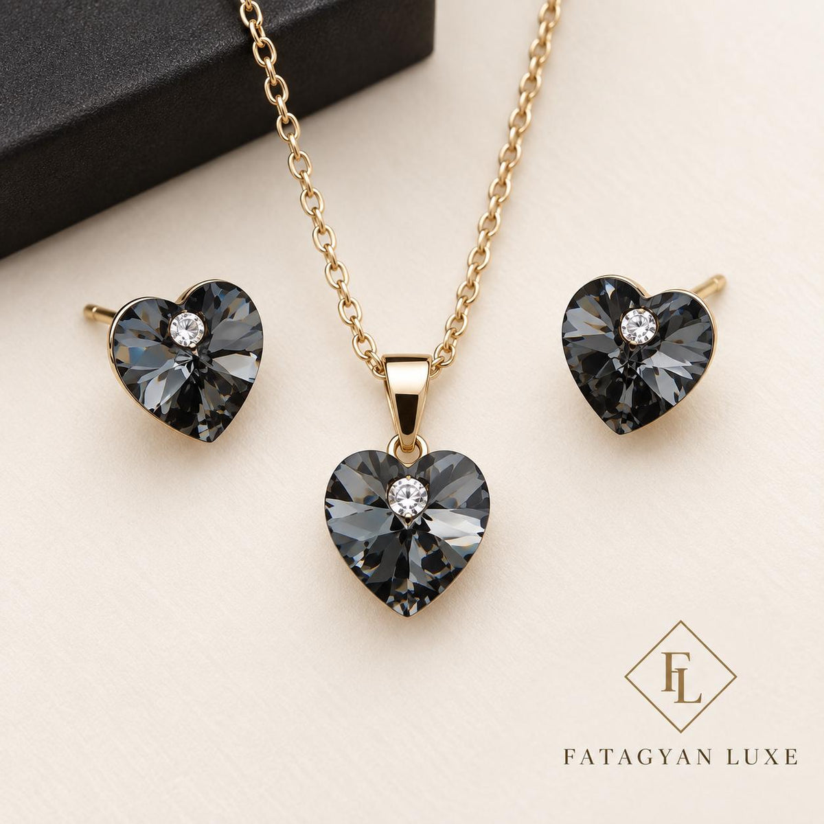 Éclat Heart Swarovski Crystal Jewellery Set – 18K Gold Plated  01
