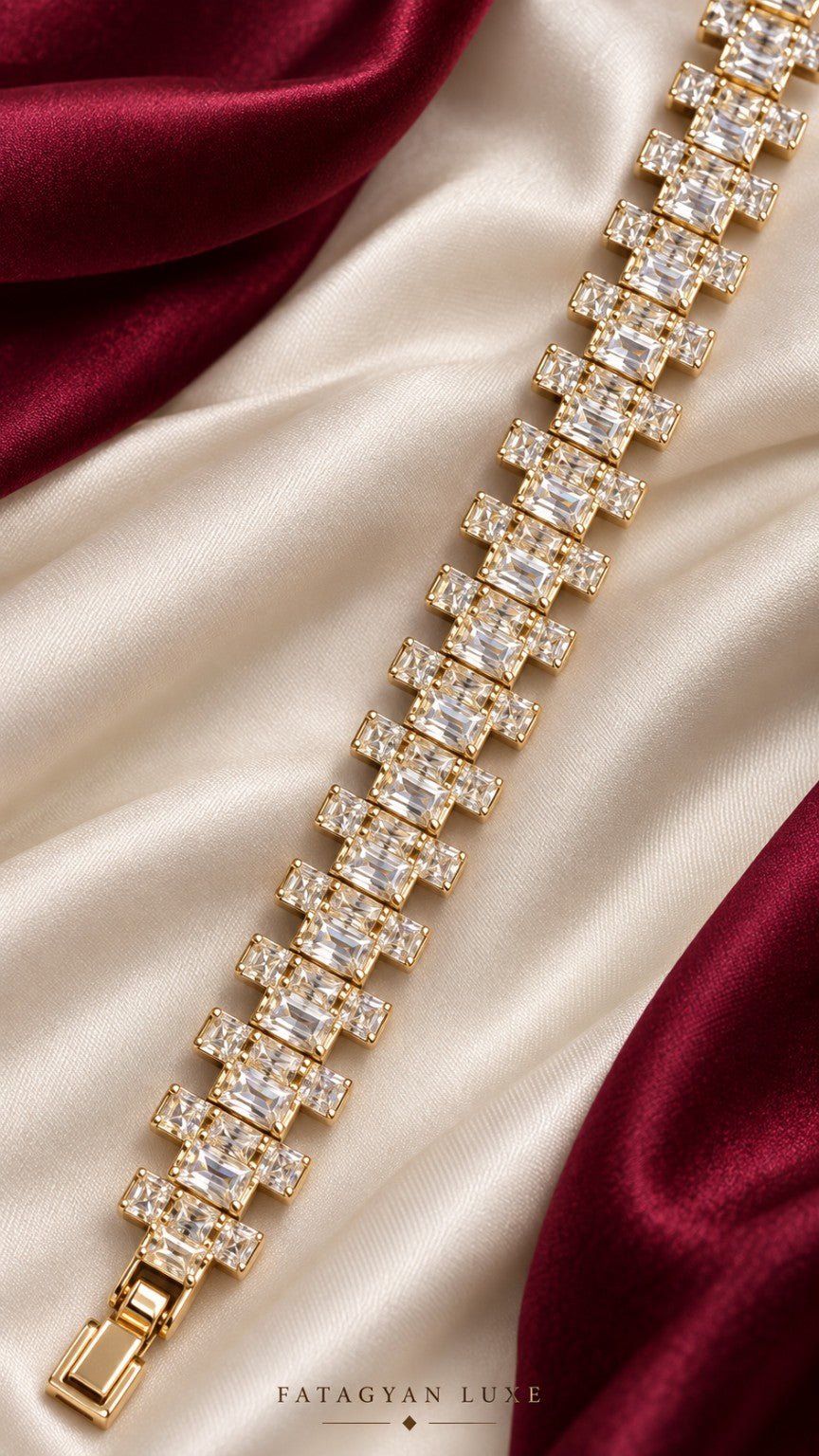 Évangeline Baguette Crystal Bracelet detail