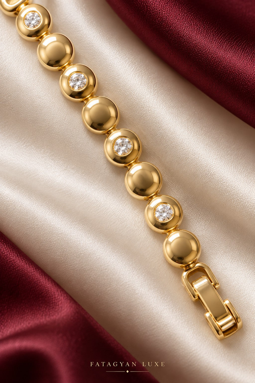 Noémie Orb Crystal Bracelet detail