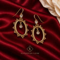 Ornée Éclat oval drop earrings detail