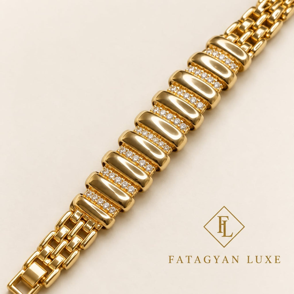 Solenne Crystal Ribbed Bracelet close-up