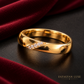 Vallière Pavé Sweep Ring close-up