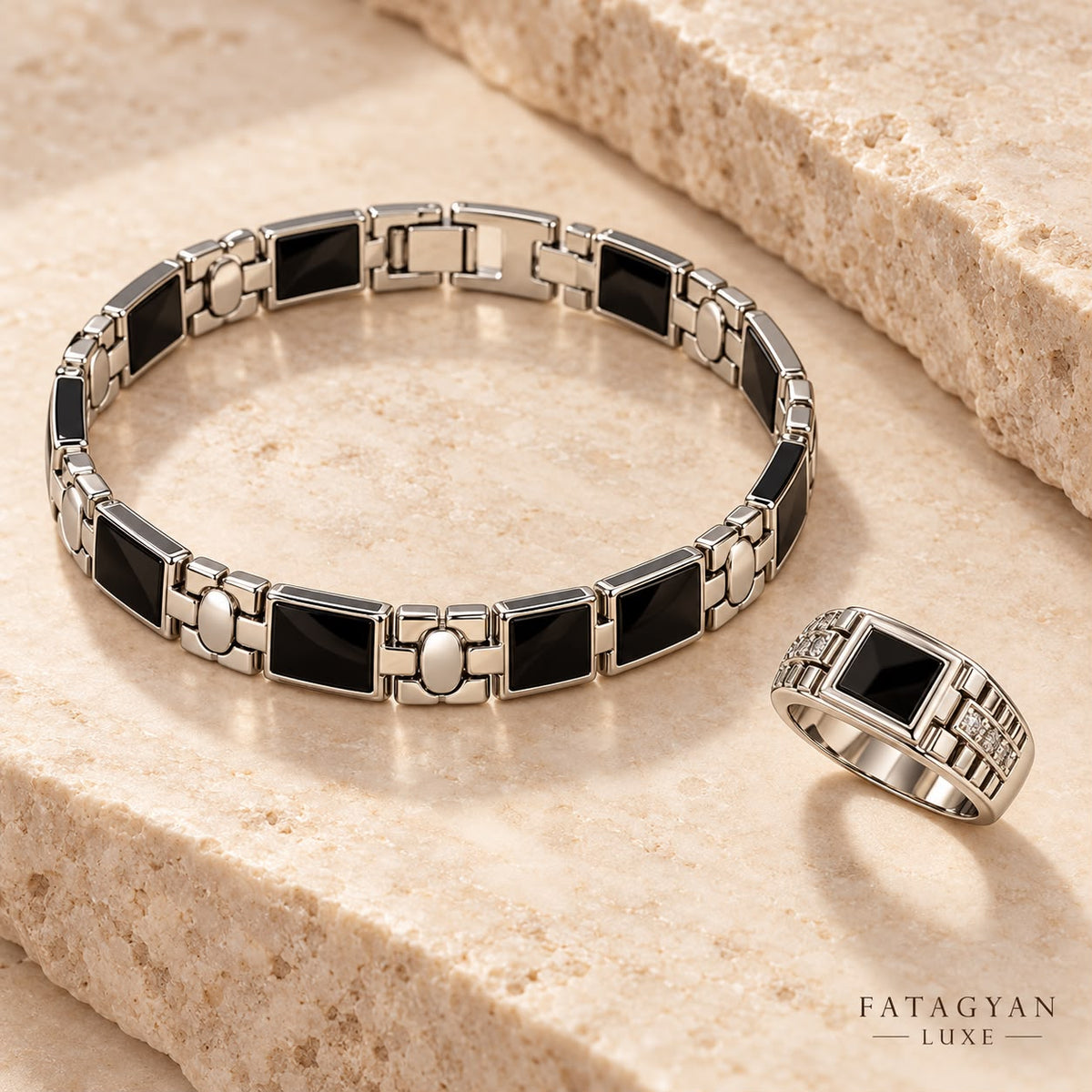 Onyx Regent men's silver-tone bracelet and ring set on stone