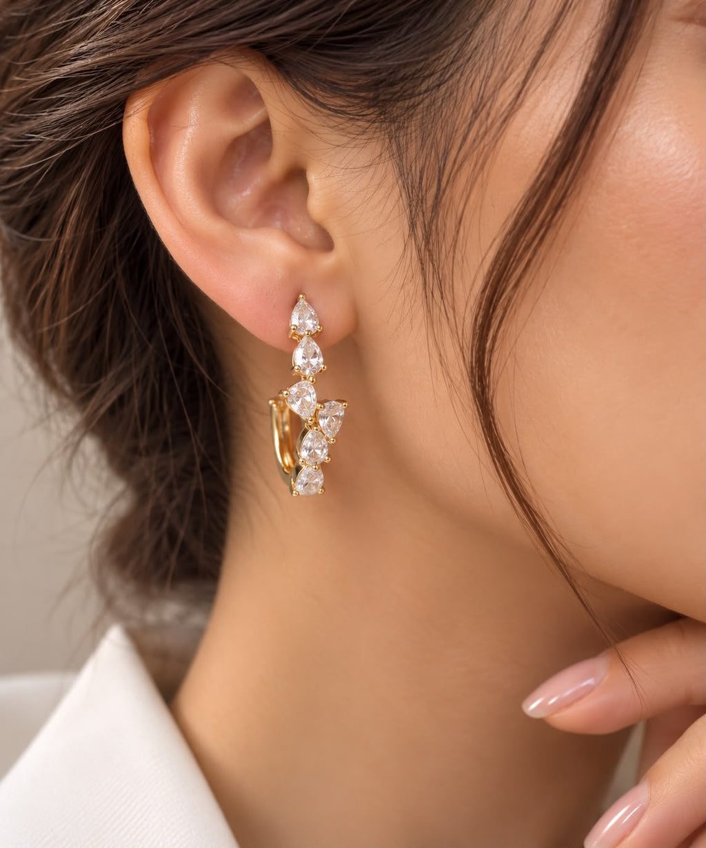Élysée Cascade Crystal Hoops